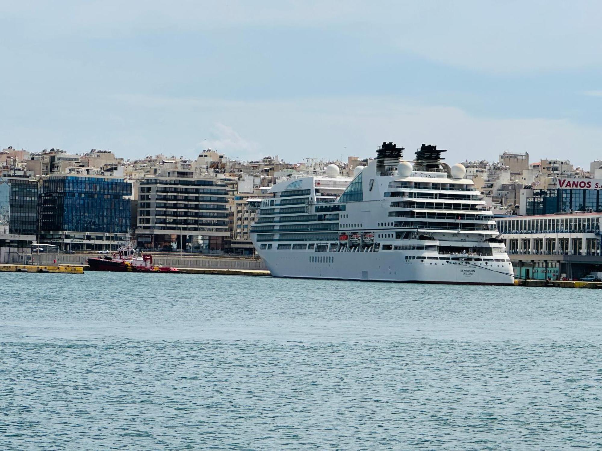 Royal Red Suite No 1, Piraeus Port Extérieur photo